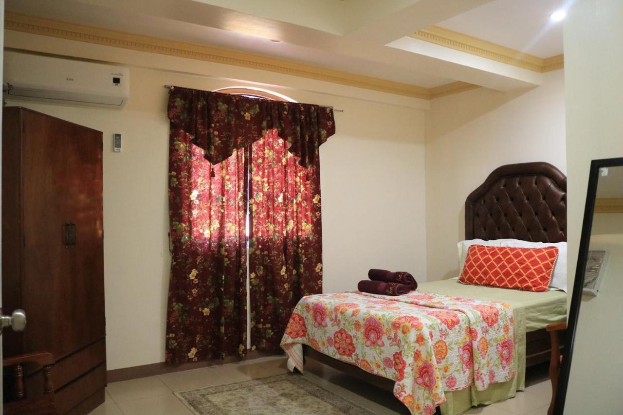 The Saint Joseph Residential Suites Lucena Eksteriør bilde