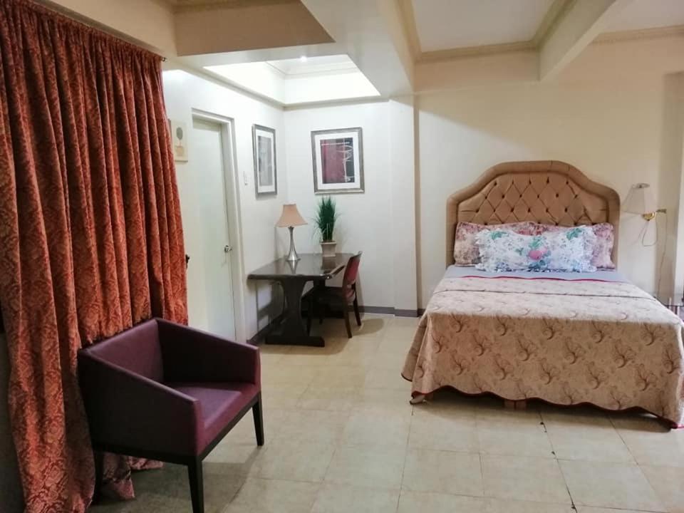 The Saint Joseph Residential Suites Lucena Eksteriør bilde