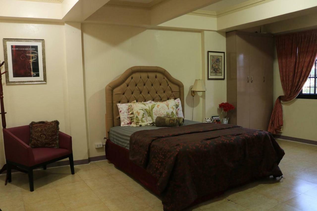 The Saint Joseph Residential Suites Lucena Eksteriør bilde