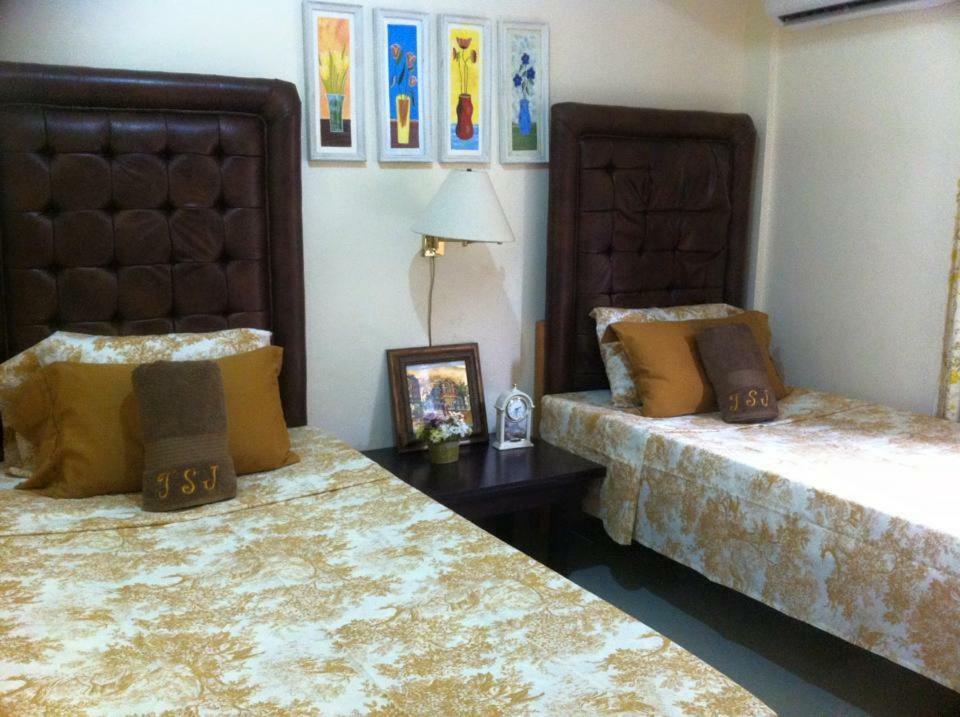 The Saint Joseph Residential Suites Lucena Eksteriør bilde